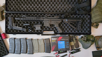 Imagen 2 de Volledige uitrusting // startersset // G&G CM16 SRL AEG // Tokyo Marui 1911 Gas blowback