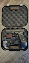 Image pour Glock 17 GEN3 Deluxe | CO2 | Umarex met extra co2 magazijn