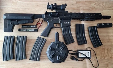 Afbeelding van Specna Arms M4 met toebehoren