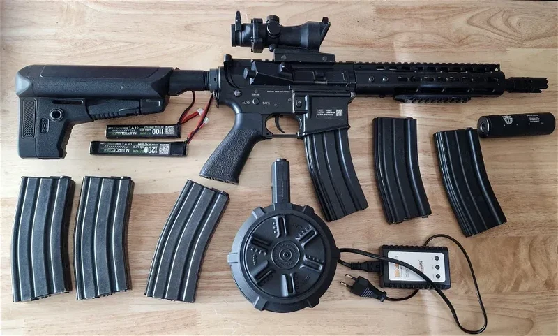 Afbeelding 1 van Specna Arms M4 met toebehoren