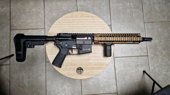 Afbeelding 2 van Specna Arms MK18 SA-E19 custom + Gate Titan II V2 Bluetooth