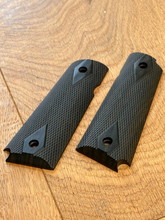 Image pour Platsic 1911 grip wooden diamond style