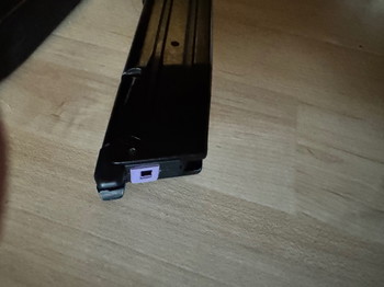 Imagen 2 de 2 tm hi capa mags en een hpa mag . Lekkend