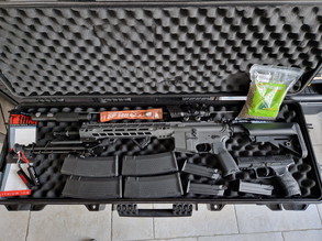 Bild für Nagenoeg complete airsoft kit te koop