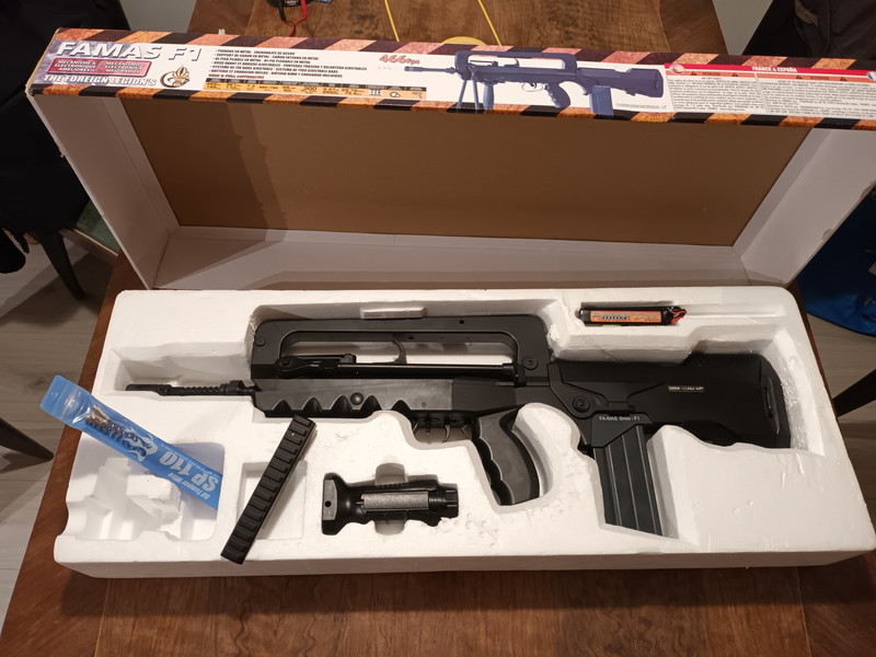 Image 1 for Famas f1 cibergun
