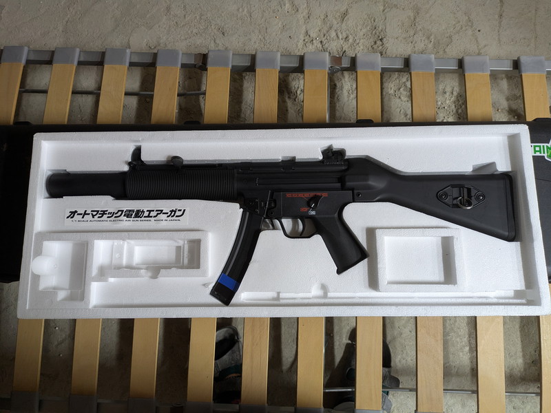 Image 1 pour Diverse replicas, Tokyo Marui MP5, APS AK EBB, Tokyo Marui Desert Eagle