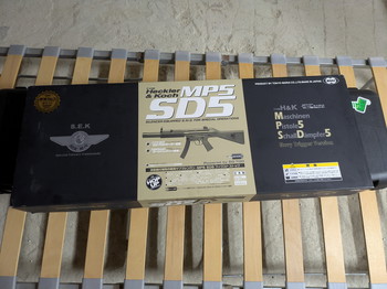 Image 2 pour Diverse replicas, Tokyo Marui MP5, APS AK EBB, Tokyo Marui Desert Eagle