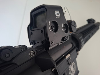 Image 2 for M4 Full metal met Reddot en tas LT-15CBL-G2-ME