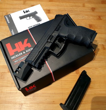 Image 4 for Heckler & Koch VP9 Tactical Airsoft with metal slide and metal silencer