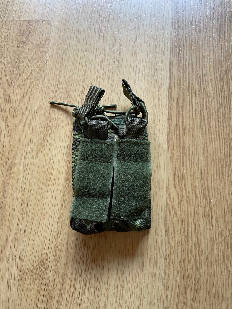 Afbeelding 1 van 8fields double open pistol mag pouch Multicam Tropic (zonder de mags)