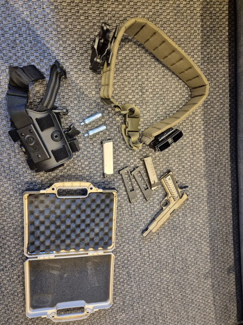 Bild 4 für Airsoft Kit + Replica tactical lancer lt 25 And Pistol full metal KJ KP-16 1911