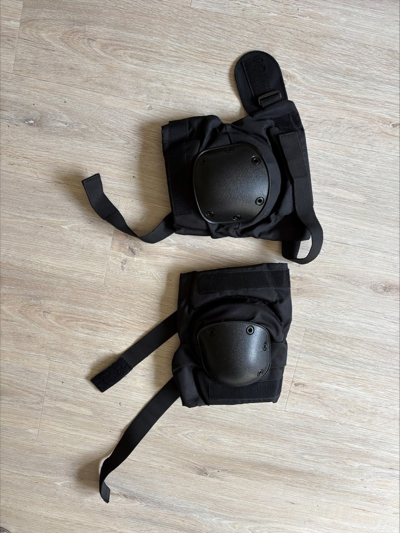 Image 1 for Knee pads
