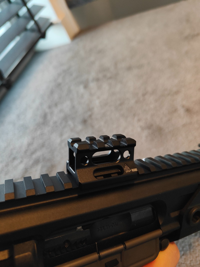 Image 1 pour UTG Rail Riser voor RMR/ red dots