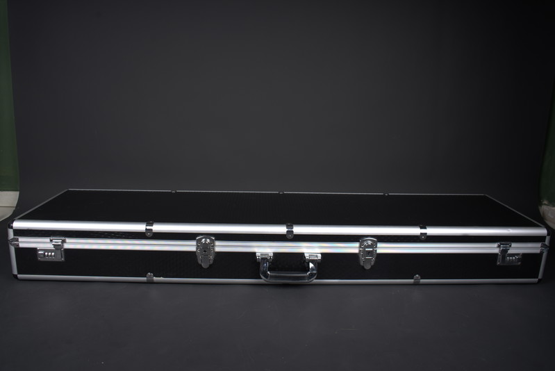 Image 1 for AEG M16 (+ Case, 1 High Cap, 5 Mid Cap, Extendable stabilizer, Red-Dot + Magnifier, Sling)