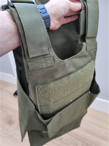 Afbeelding 2 van Tactical vest. Goede bescherming. Zit lekker en is niet vaak gebruikt.