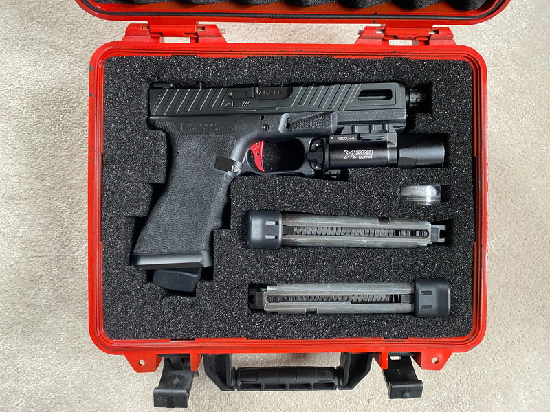 Afbeelding 1 van Glock 17 Marui full custom Zev Tech OMEN / Agency Arms