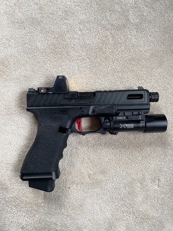 Afbeelding 2 van Glock 17 Marui full custom Zev Tech OMEN / Agency Arms
