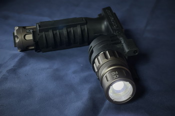 Imagen 5 de M900V Tactical Flashlight - Black/Dark Earth