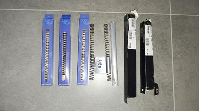 Afbeelding van 8 springs nieuw