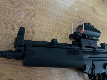 Bild 2 für MP5 met magazijnen, accus, lader, rail en red dot