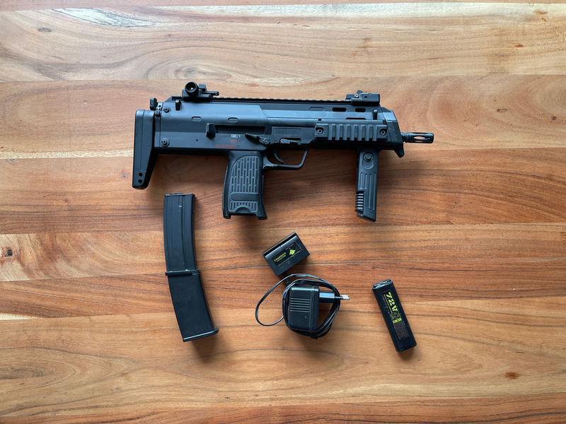 Image 1 for MP7 Replica WELL R4