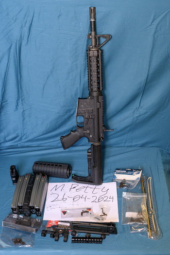 Imagen 3 de VFC VR16 upgraded + Original and spare parts. Optional spare mags