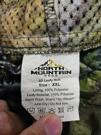 Bild 4 für North Mountain Gear leafsuit met materiaal