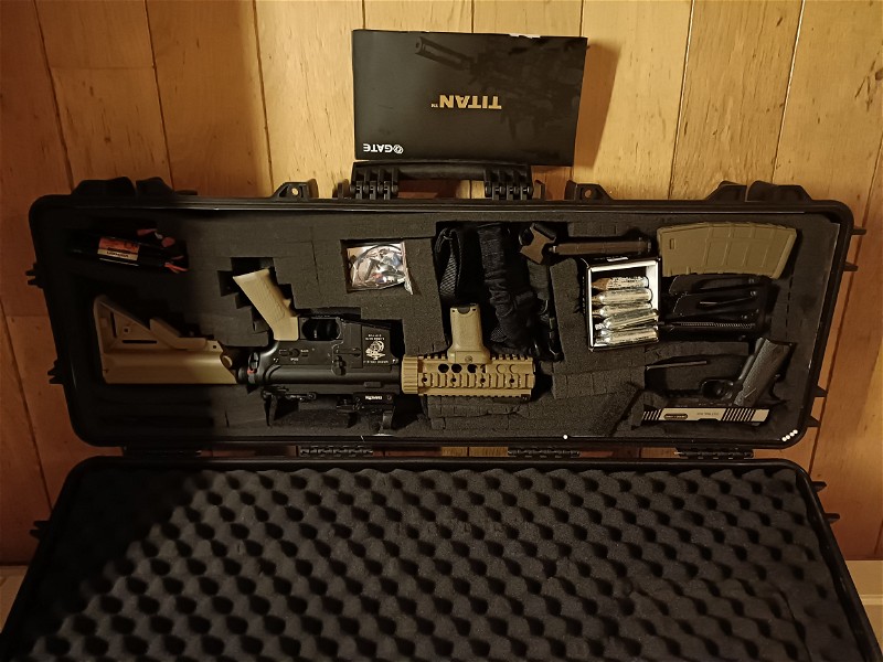 Afbeelding 1 van Special M4 aeg en een Colt co2