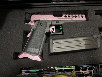 Afbeelding 2 van AIRSOFT COLLECTIE. Hi Capa, AAP-01, Glock en meer.