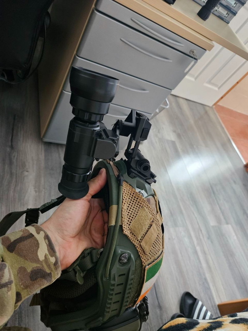 Image 1 for Digitales Nachtsichtgerät PVS NVG mit Helmhalterung Zubehör