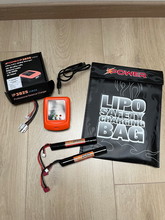 Bild für Battery Charger + 2 batteries + safety bag