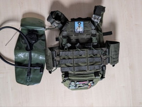Image for Plate carrier with pouches and hydration pack