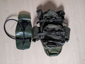Afbeelding 3 van Plate carrier with pouches and hydration pack