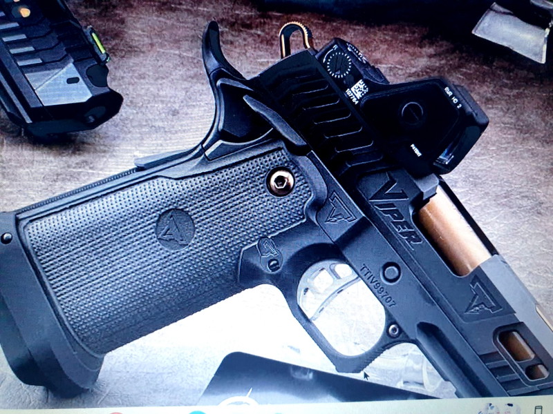 Image 1 for GEZOCHT   TTI viper  black