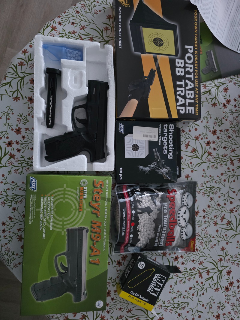 Image 1 pour M9-A1 Steyr  met spullen