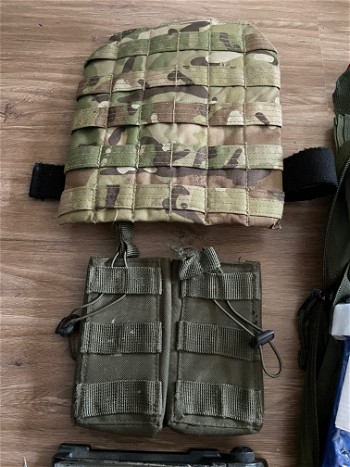 Afbeelding 3 van M4 Carry handle, shingles, filled IFAK, drop leg panel,
