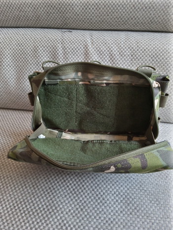 Image 3 for MOLLE TRIPLE RIFLE MAG/GP POUCH multi-cam