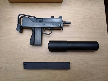 Image 4 for KSC/KWA Ingram M11 incl G&P silencer en full steel body kit    !ZELDZAAM!