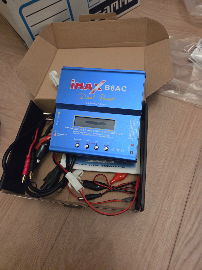 Image 1 pour Imax B6AC oplader