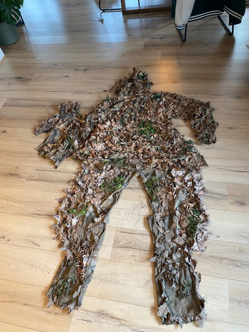 Bild 5 für KMCS Ghillie suit Cape 4.1 woodland floor (crafted)