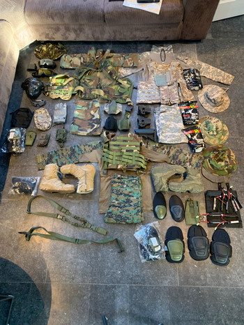 Afbeelding 2 van Complete set vol upgrades en gear