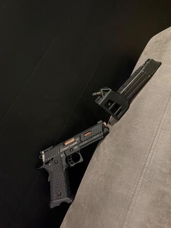 Image 2 pour TTI 2011 Combat Master | EMG | GBB | HPA-mag | + 2 gasmags