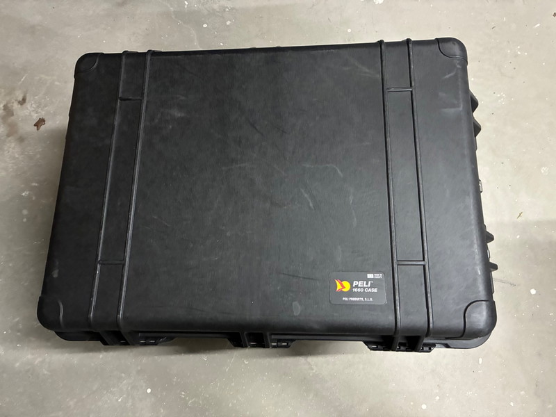 Image 1 for Pelicase 1660 + divider insert