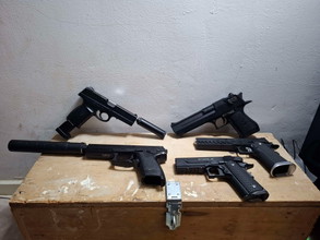 Image pour BULK SALE - Airsoft Pistols with some issues