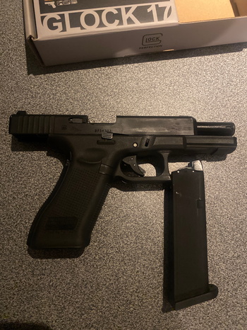 Afbeelding 2 van Glock 17 gen 5 6mm cal