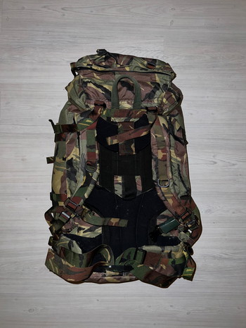 Image 2 for 60 liter rugzak NL camouflage landmacht in goede staat!