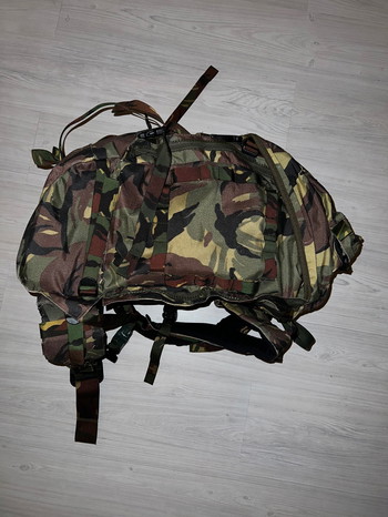 Image 4 for 60 liter rugzak NL camouflage landmacht in goede staat!