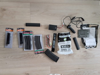 Image 4 pour Specna Arms SAC04 CORE Carbine ongebruikt en complete startersset  zie fotos