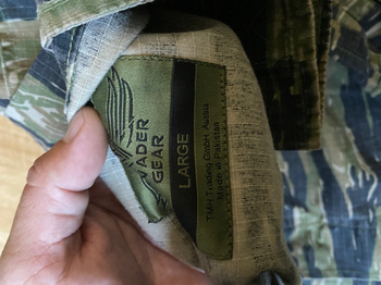 Afbeelding 3 van Tiger stripe camo pak jasje broek met kniebescherming