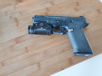 Afbeelding 3 van GLOCK 17 Gas Blowback Airsoft-pistool met EMG SAI